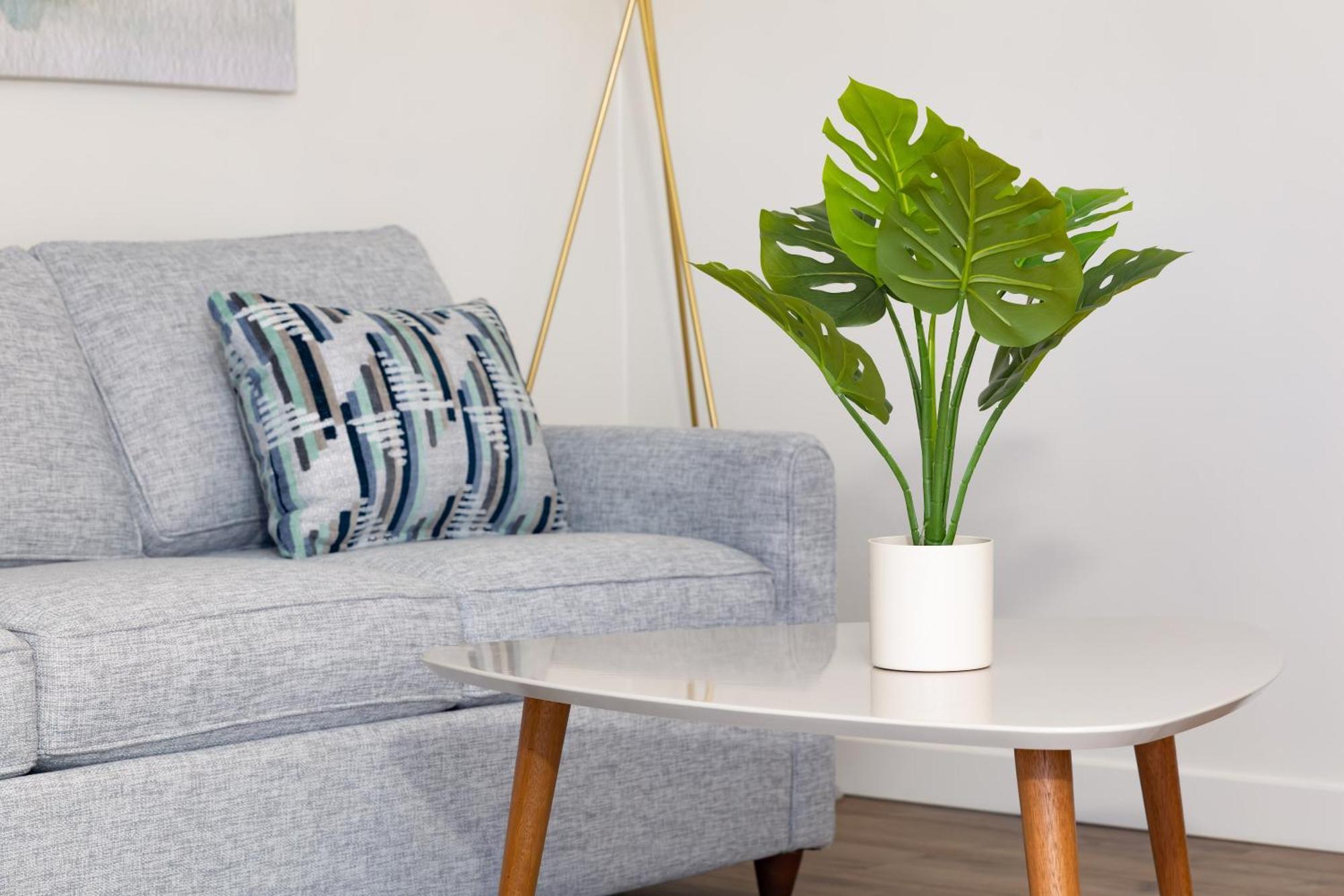 Apartment Newly Renovated With Rooftop Pool & Near Waikiki Beach!